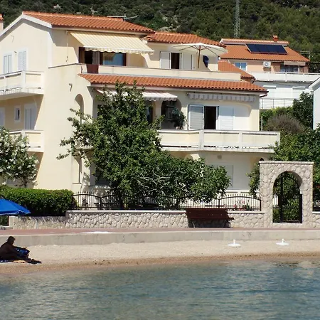 Lucica 3120 Apartment Rab Town