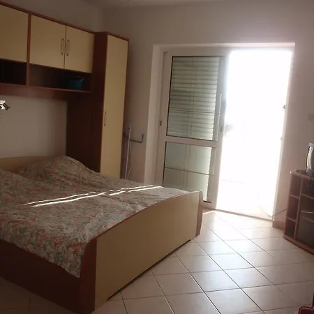 Apartment Lucica 3120 Rab Town